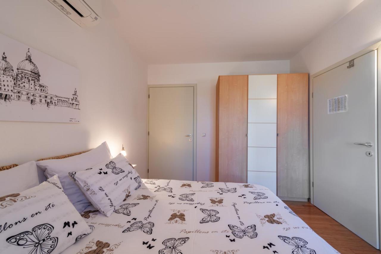 Apartamento Casa Bamboo Banjole Exterior foto